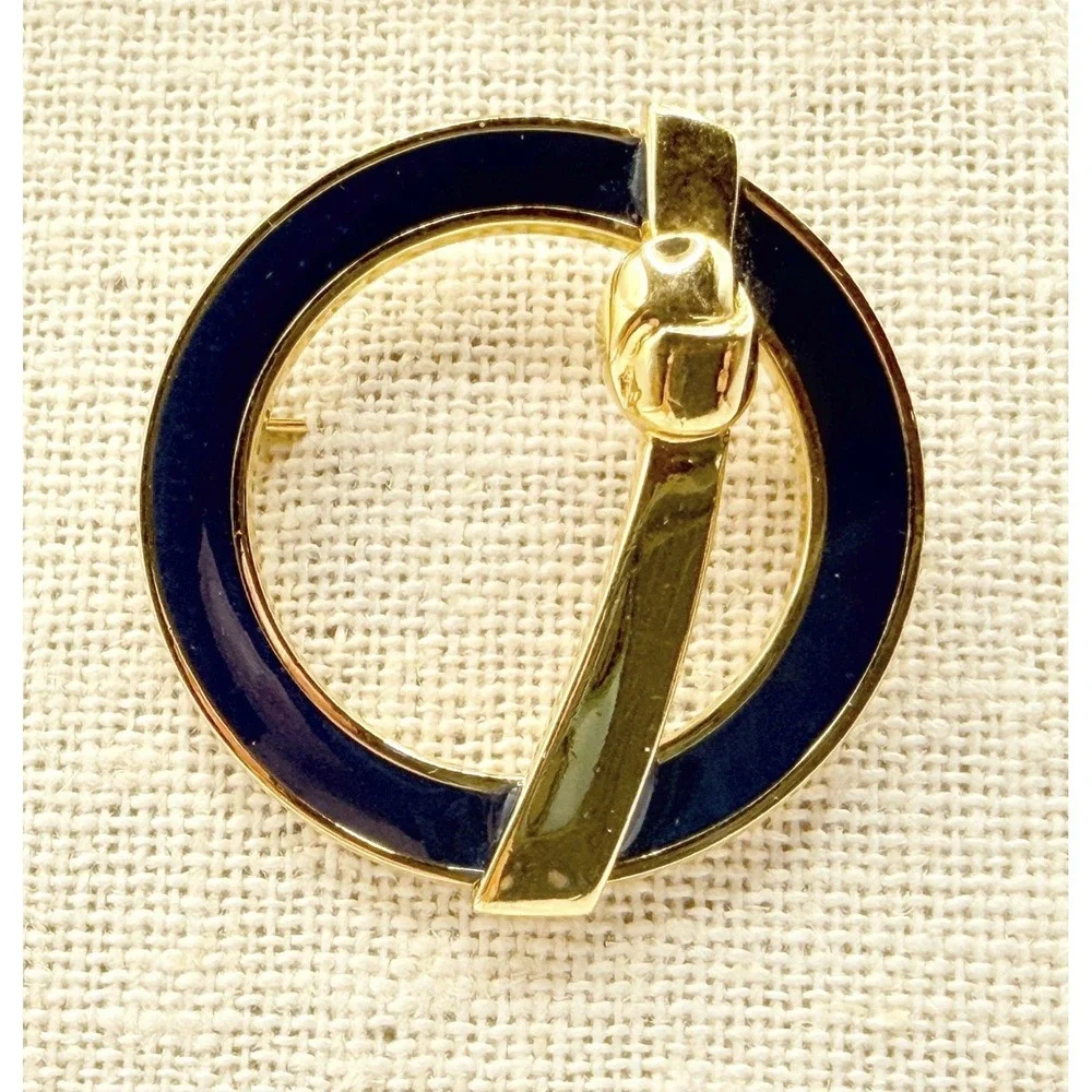 Vintage Monet Navy Blue Enamel Gold Tone Circle Brooch Roll Over Clasp 1.5